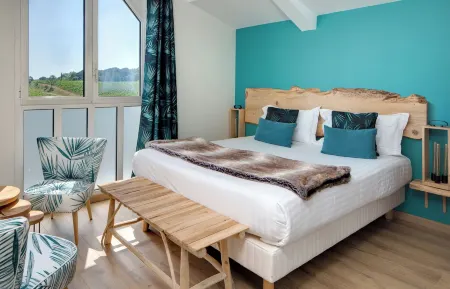 Pey la Tour - Logis Hôtels & Restaurant Отели в г. Помпиньяк