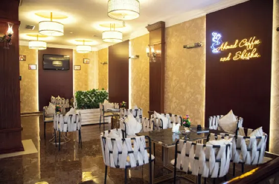 Capitol Hotel Отели рядом с достопримечательностью «Баладжары»