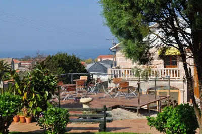 Hotel & Apartamentos Cons da Garda Hotel in zona Praia das Pipas