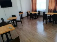 Hostel Valcea - พร้อมอาหารเช้า