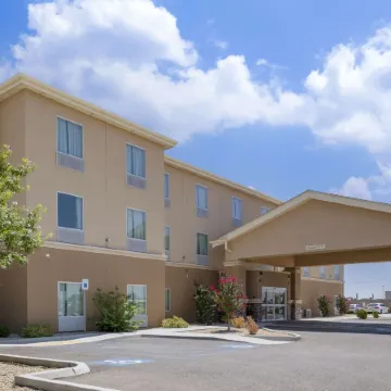 Quality Inn & Suites Carlsbad Caverns Area