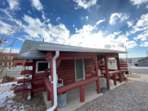 Roundtop Mountain Vista - Cabins and Motel Hotels in Thermopolis