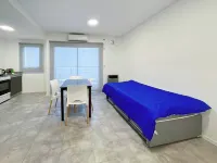 Modern Almagro Apartment for 4 Guests with Balcony and Full Amenities Hotels in Boedo