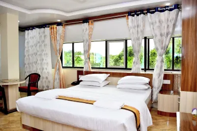 Gkm Grand Hotel