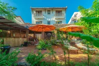 Calm House Hotel Hoi An 1