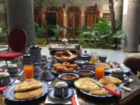 Riad les Chrifis Navette Aéroport 24 Sur 24 - sarapan