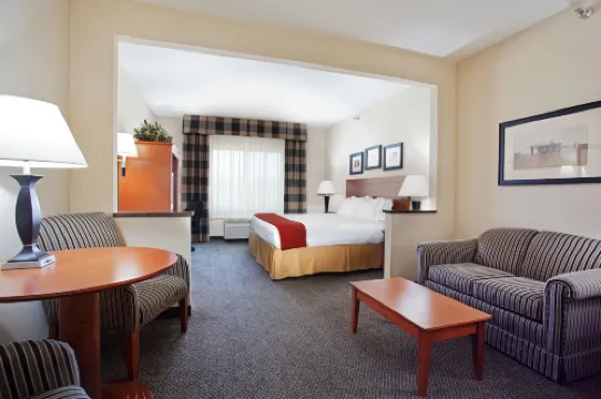 Holiday Inn Express & Suites Vernal - Dinosaurland by IHG