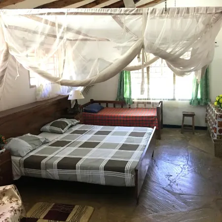 Tradewinds Lodge