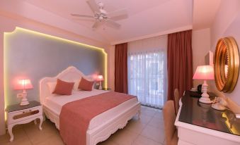 Montebello Deluxe Hotel