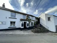 The Ship Inn Lerryn Hotels in Lanteglos