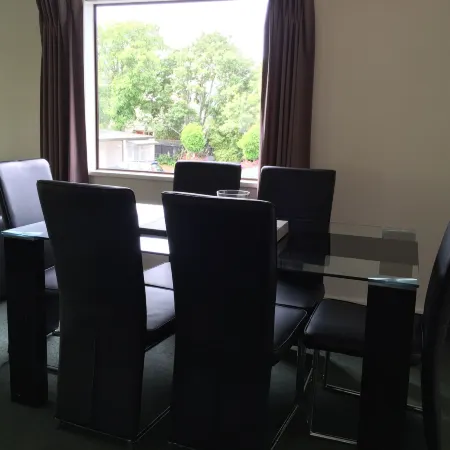 Ashleigh Court Motel-Christchurch Hagley Park Отели рядом с достопримечательностью «Мона-вейл»