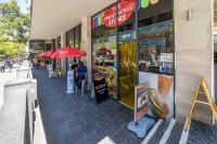 ستارويست أبارتمنتس ألديرني أون هاي فنادق في East Perth