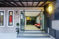 Avenue Residence Hotels in Phra Phrom