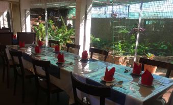 Inland Oasis Motel