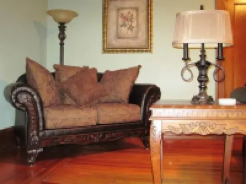 Walton Manor Inn Bed & Breakfast Hotels in Palmyra