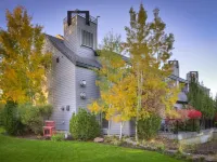 Pine Ridge Inn Hotels in Bend