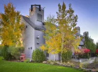 Pine Ridge Inn Hotel a Bend