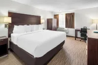 EverSpring Inn & Suites - parking