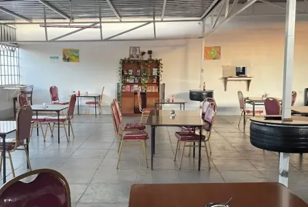 Oriental Palace Hotel Отели в г. Эмбу