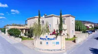 Azure Beach Villas Các khách sạn ở 