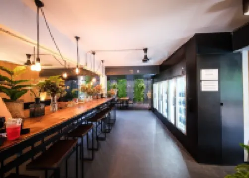 โรงแรม 9.5