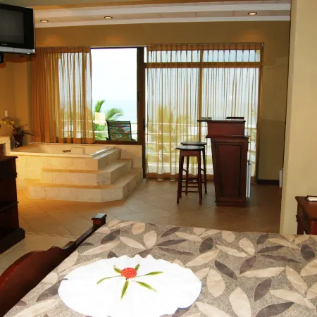 Paradise Jaco Beach Front