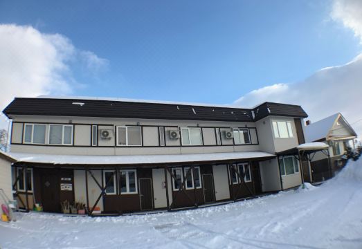 Tsuru Apartments - Housity