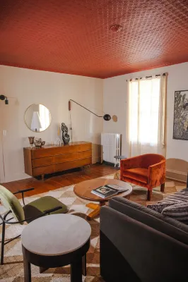 Kingston Carriage House - Boutique