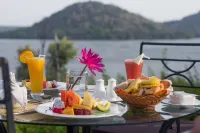 The Deer Park Hotel Hotels in Giritale