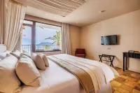 Hoposa Uyal - balcony
