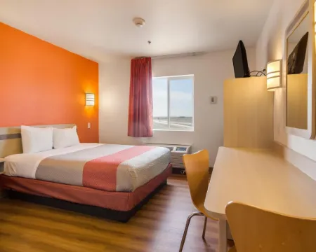 Howard Johnson by Wyndham Lemoore Hotels in Lemoore