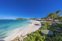 Pineapple Beach Club - All Inclusive