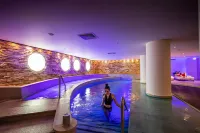 Hilton Nicosia - Pools