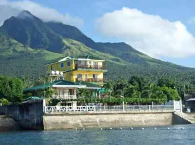 Bunga Prime Resort Hotels near Tomalistis Falls