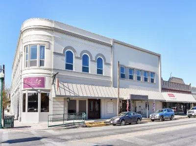 The Dilworth Inn Hotels in Gonzales