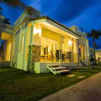 โอเรียนบีชเพิล์ล รีสอร์ท Hotel Exterior