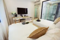 Thaisun Bangkok Hotel (Near BTS Phra Khanong)