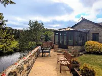 Beautiful detatched cottage situated within a small hamlet near Bamburgh. Hotels in Easington