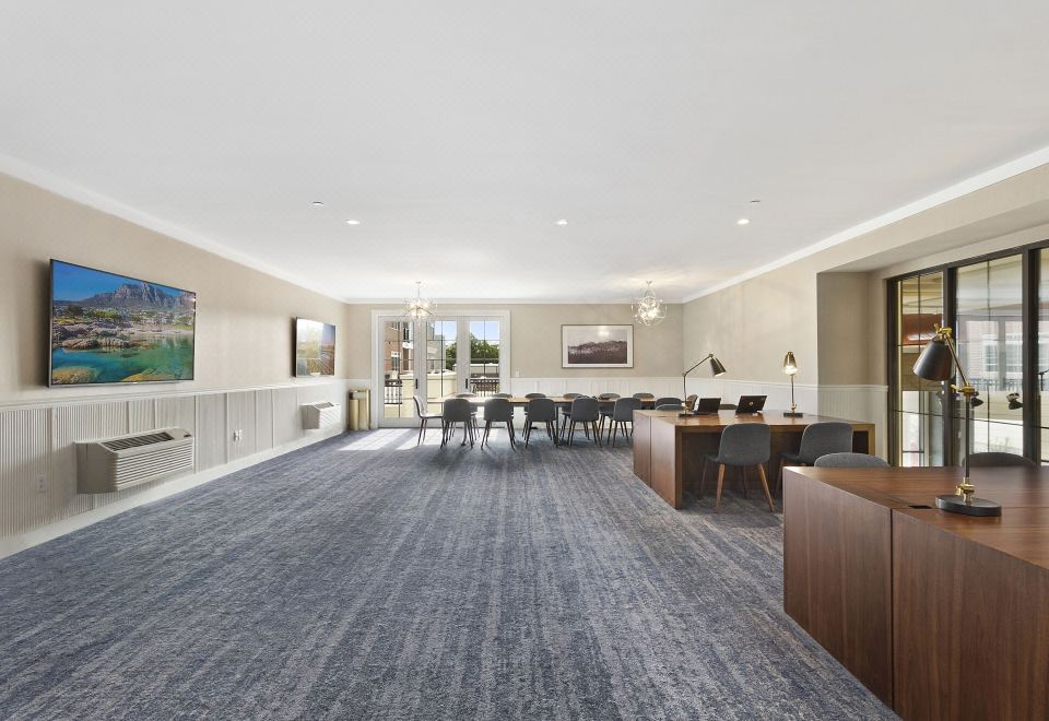 City Garden Suites Hotel Over view