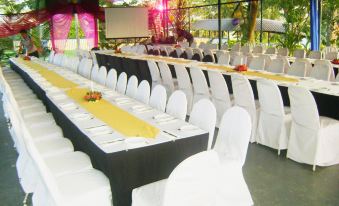 Tanoa Skylodge Hotel