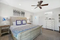 30A Pet Friendly Beach House - 33 Sunset by Panhandle Getaways Hotels in Rosemary Beach