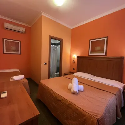 Baltik Guesthouse Các khách sạn gần Cổng Porta Pia