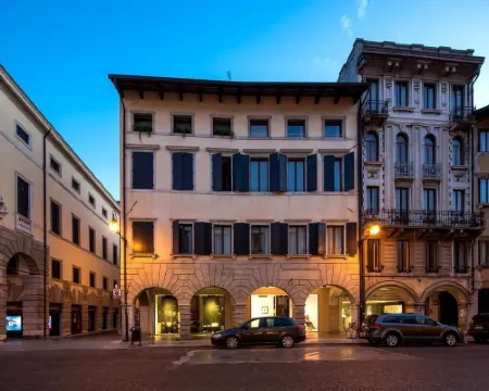 Mercatovecchio Luxury Suites Hotels in Udine