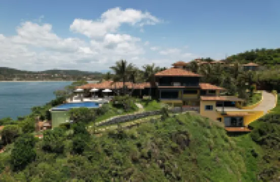 Cliffside Luxury Inn