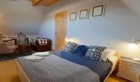 Large, Comfortable Holiday Home, Sauna, Jacuzzi