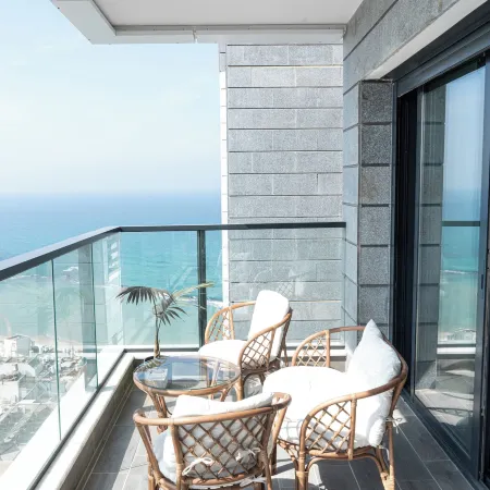 Luxury Tower 4Br Panoramic Sea Views l Mamad