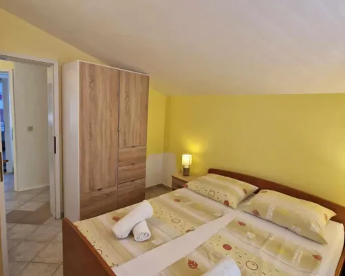Apartments Dana Hotels in Srima