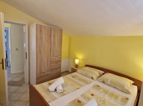 Apartments Dana Hotels in Srima