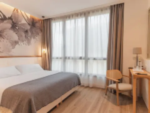 Hiru Uhinak Hotels in Deba