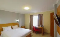 Maleosan Inn Manado Hotel